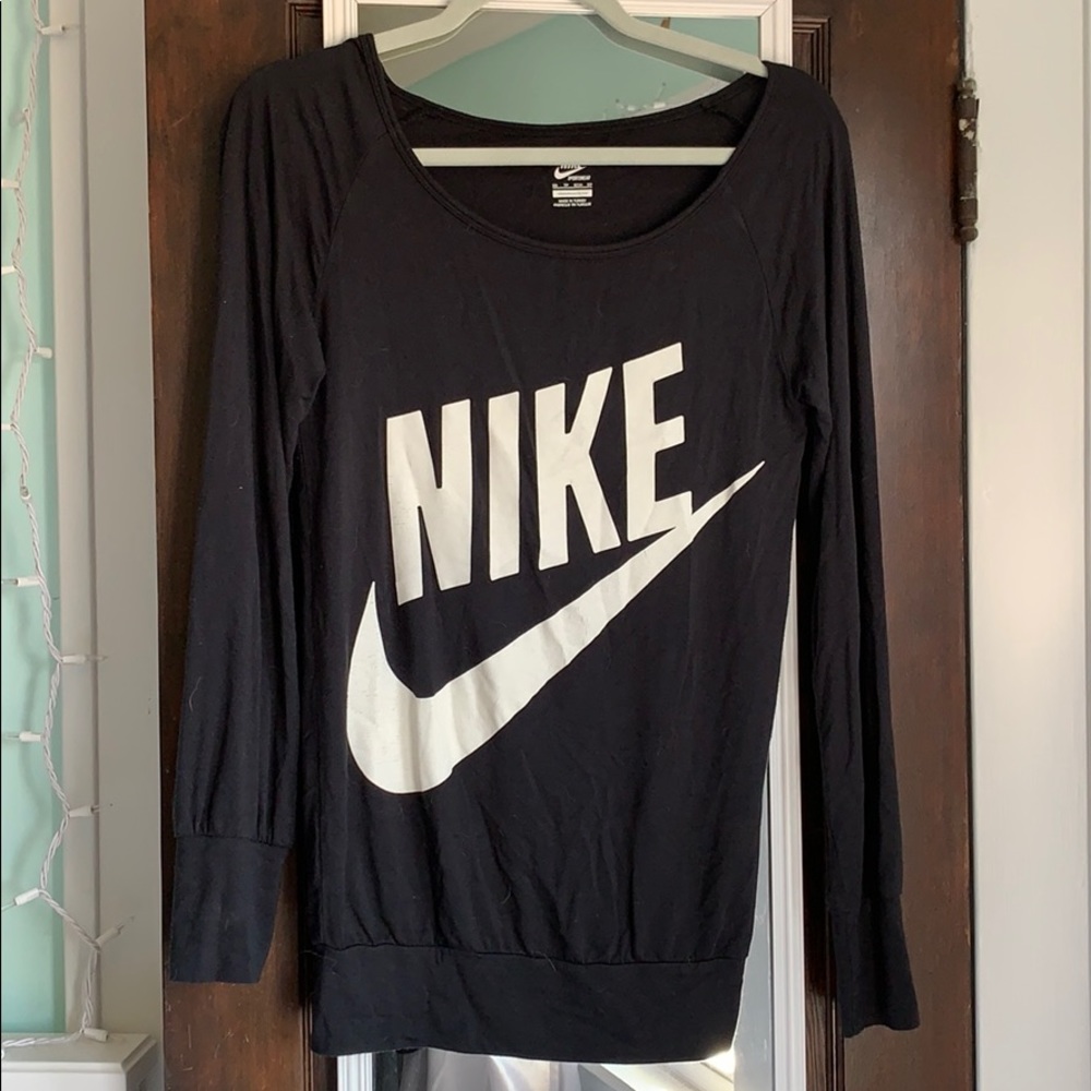Nike Slouchy Shoulder Yoga Top